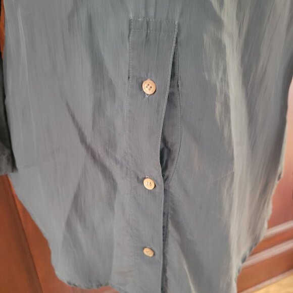 Sunny Leigh Gray Button-Down Tunic Shirt M 100% Silk Lightweight Long Sleeve - Picture 3 of 6